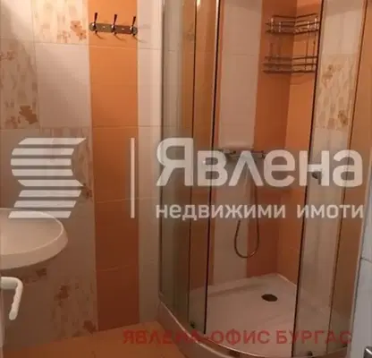 Снимка 3 — Тристаен апартамент в Бургас, Царево