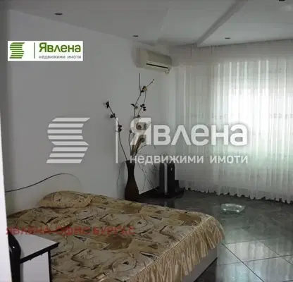 Снимка 3 — Тристаен апартамент в Бургас, Царево