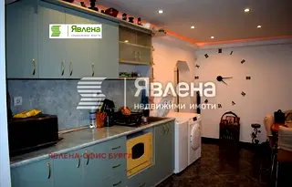 Тристаен апартамент в Бургас, Царево