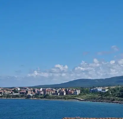 Снимка 4 — Тристаен апартамент в Бургас, Царево