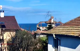 Тристаен апартамент в Бургас, Царево