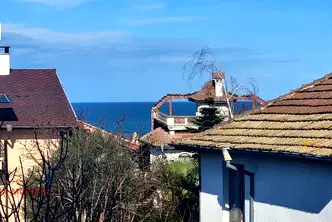 Тристаен апартамент в Бургас, Царево