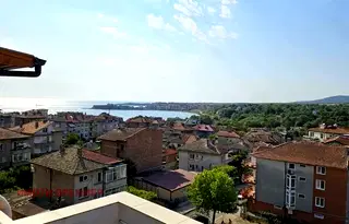 Тристаен апартамент в Бургас, Царево