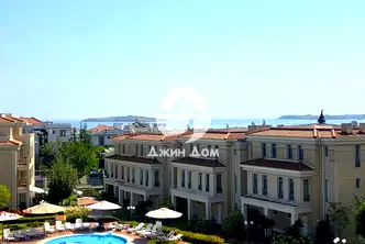 Тристаен апартамент в Бургас, Черноморец