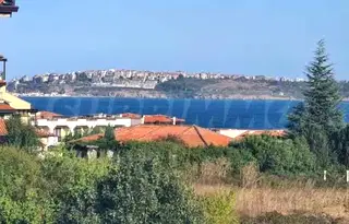 Тристаен апартамент в Бургас, Черноморец