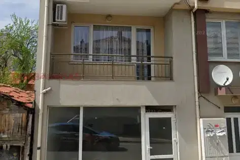 Тристаен апартамент в Бургас, Карнобат