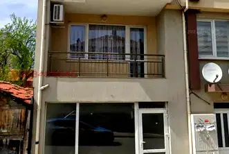 Тристаен апартамент в Бургас, Карнобат