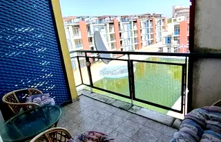 Тристаен апартамент в Бургас, Несебър