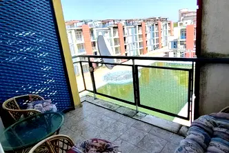 Тристаен апартамент в Бургас, Несебър