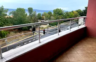 Тристаен апартамент в Бургас, Несебър