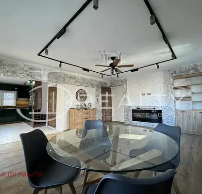 Снимка 5 — Тристаен апартамент с две бани в Несебър, 121 кв.м.