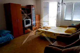 Тристаен апартамент в Бургас, Несебър