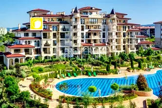 Тристаен апартамент в Бургас, Несебър