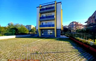 Тристаен апартамент в Бургас, Несебър