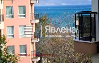 Тристаен апартамент в Бургас, Несебър
