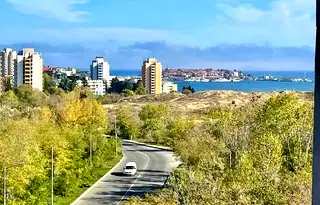 Тристаен апартамент в Бургас, Несебър