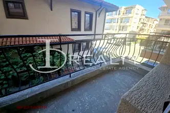 Тристаен апартамент в Бургас, Несебър