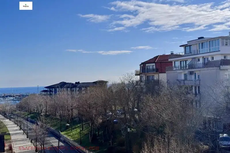 3-bedroom apartment in Oblast Burgas, Nesebyr