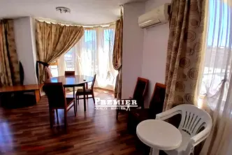 Тристаен апартамент в Бургас, Несебър