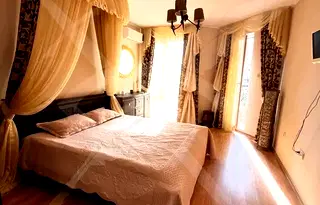 Тристаен апартамент в Бургас, Несебър
