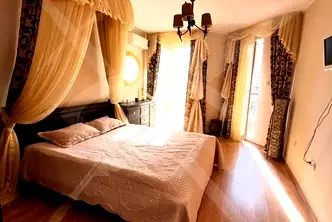 Тристаен апартамент в Бургас, Несебър