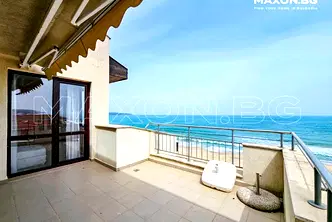 Тристаен апартамент в Бургас, Обзор