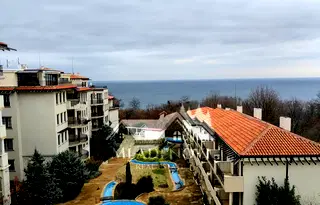 Тристаен апартамент в Бургас, Обзор