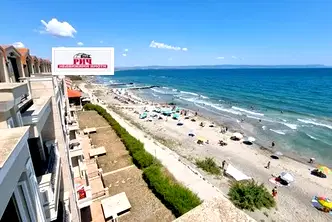 Тристаен апартамент в Бургас, Поморие