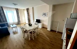 Тристаен апартамент в Бургас, Поморие