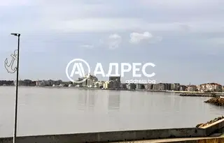 Тристаен апартамент в Бургас, Поморие