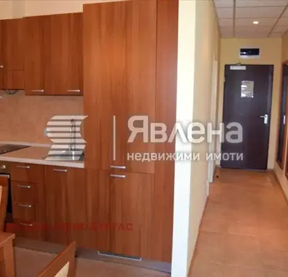 Снимка 3 — Тристаен апартамент в Бургас, Поморие