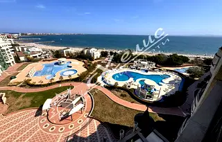 Тристаен апартамент в Бургас, Поморие
