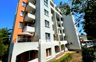 Тристаен апартамент в Бургас, Поморие