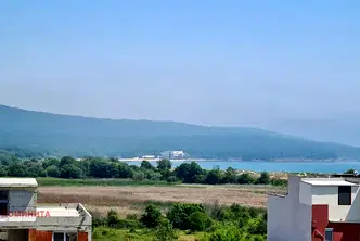 Тристаен апартамент в Бургас, Приморско