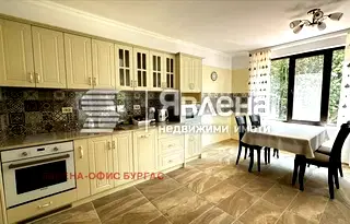 Тристаен апартамент в Бургас, Приморско