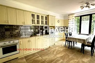 Тристаен апартамент в Бургас, Приморско