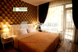 Тристаен апартамент в Бургас, Приморско