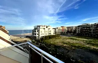 Тристаен апартамент в Бургас, Созопол