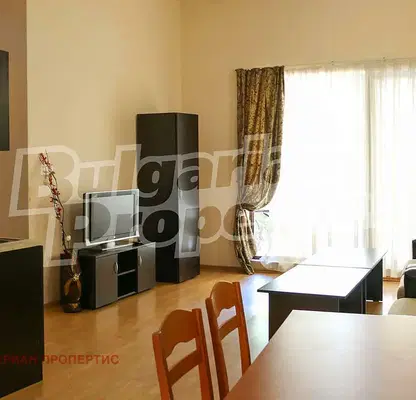 Photo 2 — Spacious 3-room apartment in Sozopol with courtyard view