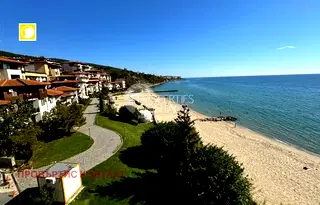 Тристаен апартамент в Бургас, Свети Влас