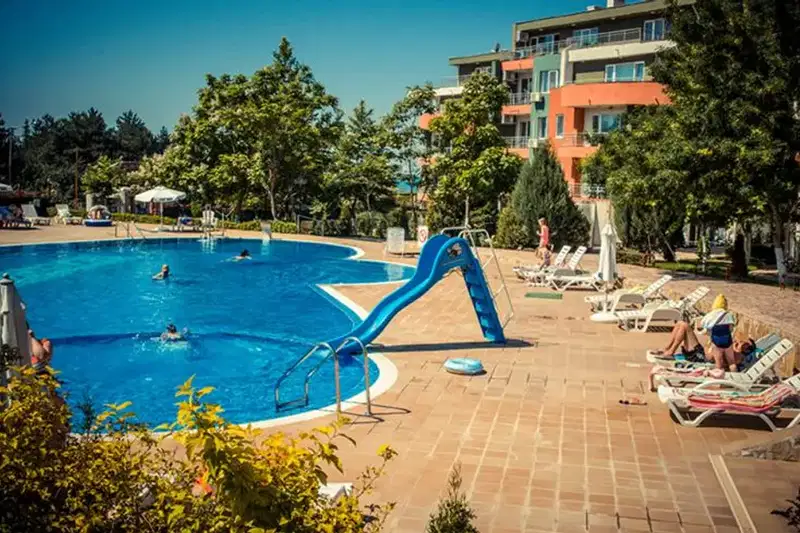 3-room apartment in Sveti Vlas with terrace and view