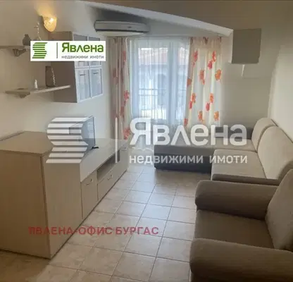 Снимка 2 — Тристаен апартамент в Бургас, Свети Влас