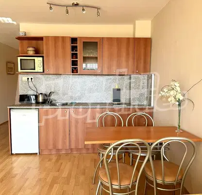 Снимка 2 — Тристаен апартамент в Бургас, Свети Влас