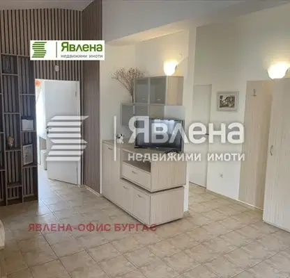 Снимка 2 — Тристаен апартамент в Бургас, Свети Влас
