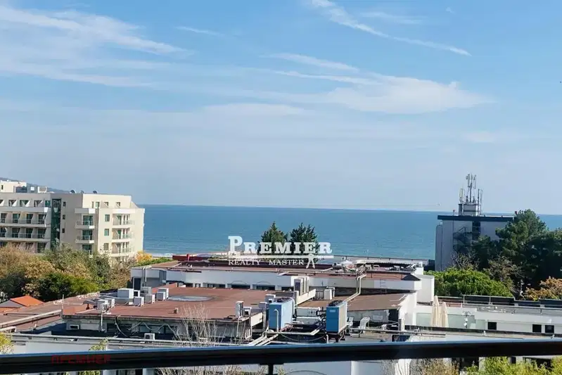 Тристаен апартамент в Бургас, к.к. Слънчев бряг