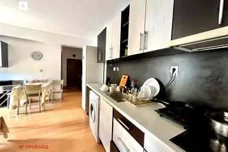 Тристаен апартамент в Бургас, к.к. Слънчев бряг