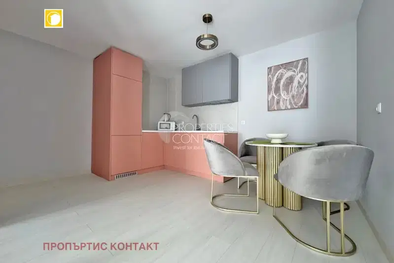 Тристаен апартамент в Бургас, к.к. Слънчев бряг