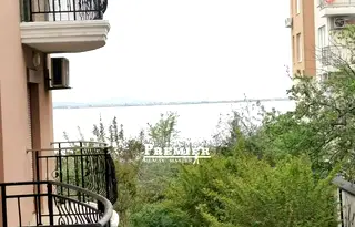 Тристаен апартамент в Бургас, с. Равда