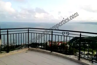 Тристаен апартамент в Добрич, Балчик