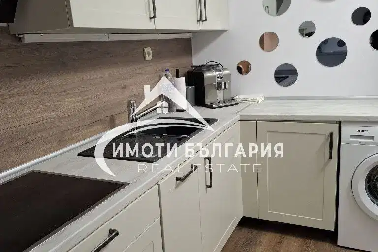 Тристаен апартамент в Добрич, Балчик